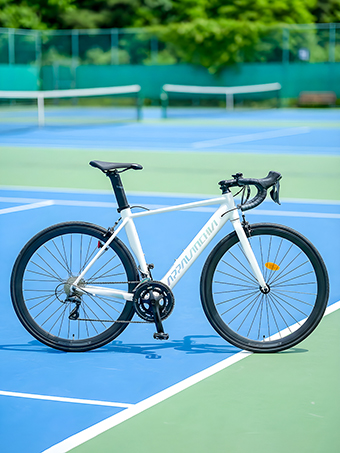 포장 도로에서 더 빠른 속도로, </br>더 멀리 달리기 위한 스포츠 자전거
